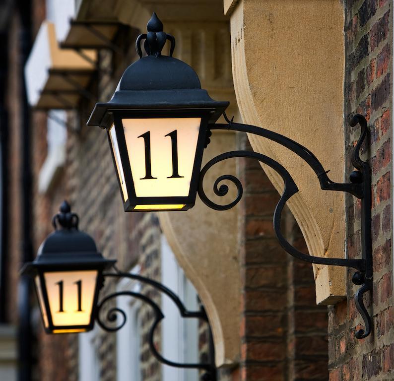 Houndgate Townhouse Hotel Дарлингтън Екстериор снимка