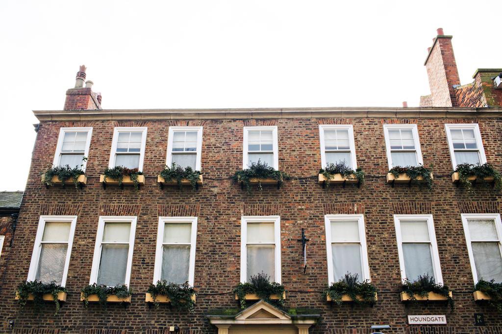 Houndgate Townhouse Hotel Дарлингтън Екстериор снимка